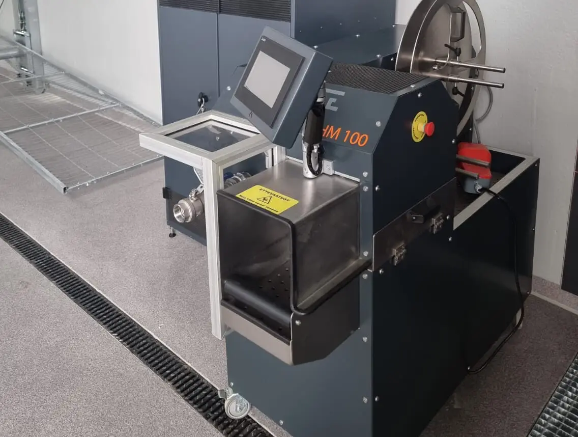 Ειδικό μηχάνημα πλύσης και συντήρησης πυροσβεστικών σωλήνων - ARETE HM100